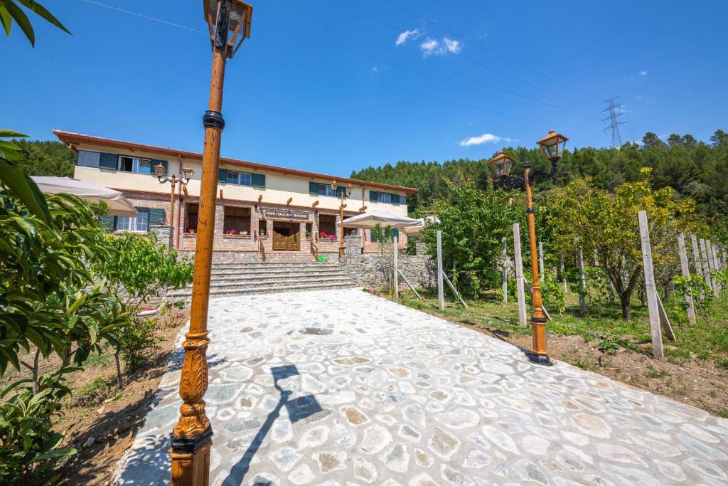 Elbasan County Bed & Breakfast | Hani i Taulant Shahinit