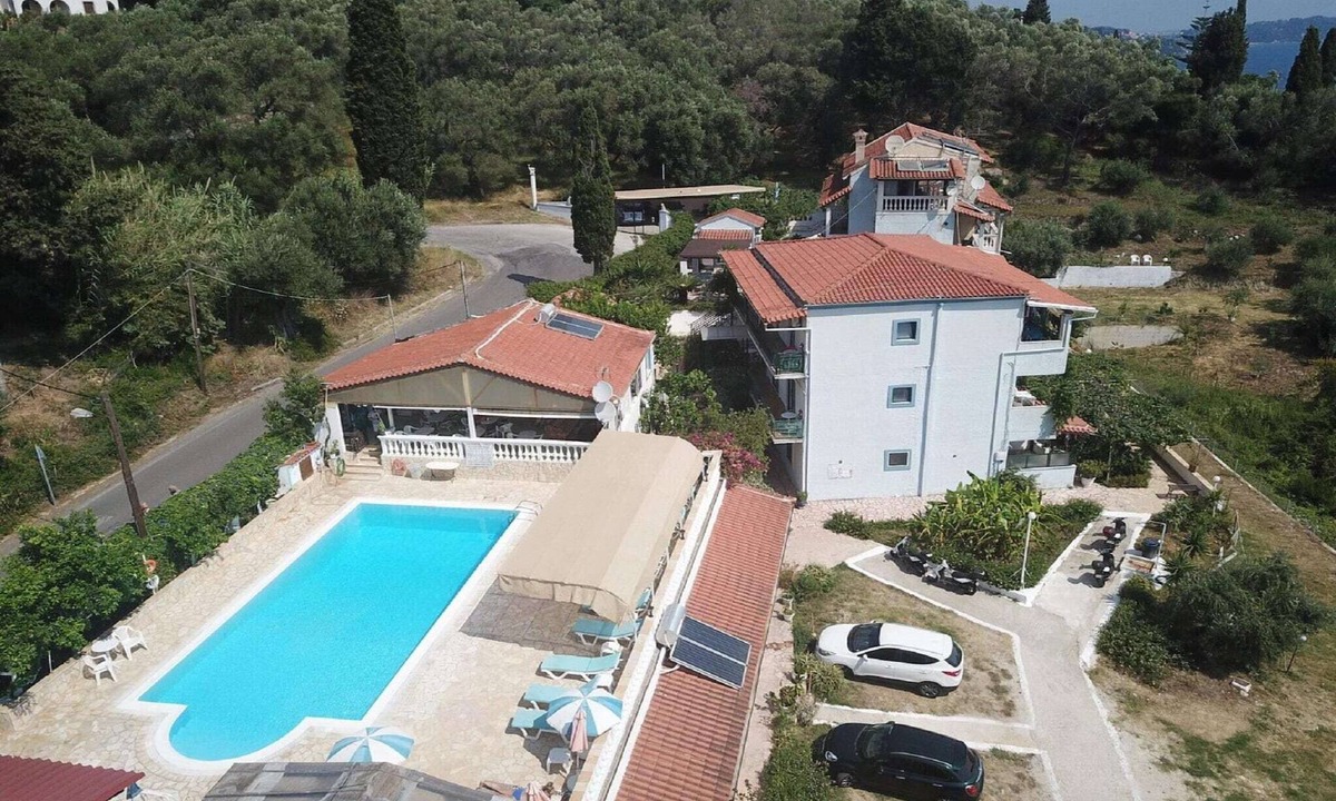 Perama Apartment | Hholiday home in Benitses