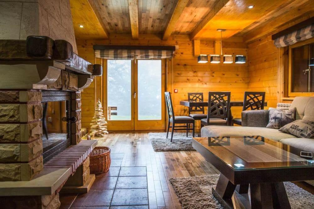 Leposaviq District House | Holiday Home Floris