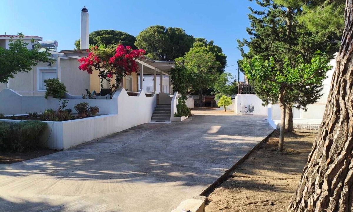 Spata-Artemida House | Holiday Home 'Nicks House By Zarkco' with Private Terrace, Wi-Fi and Air Conditioning