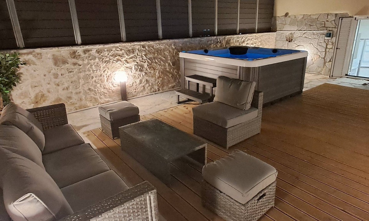 Spartochori House | Holiday Home 'Sparto' with Private Terrace, Wi-Fi and Air Conditioning