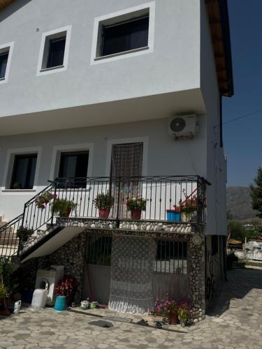 Elbasan House | Holiday House
