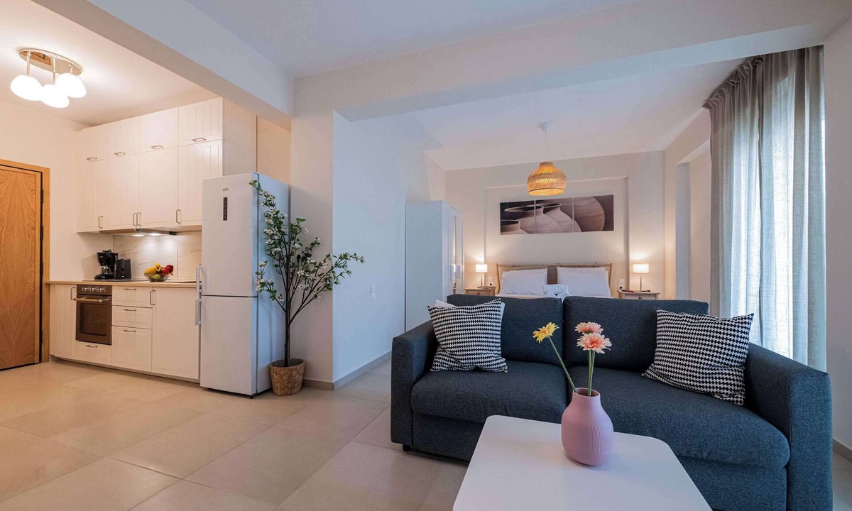 Kalamata Apartment | Home Easy Kalamata, Central Space, PriveParking A2