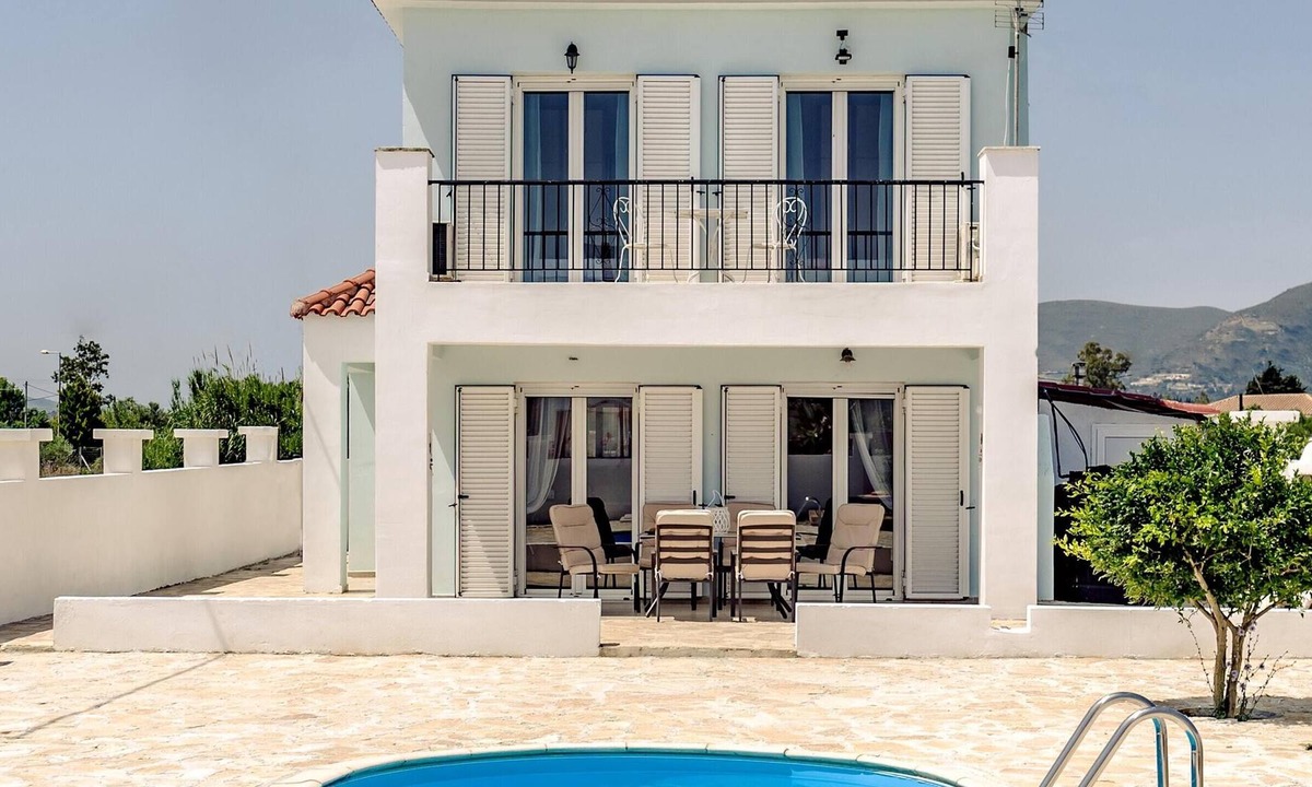 Agrilia Villa | Homerez - Amazing villa 1 km away from the beach for 4 ppl. with swimming-pool