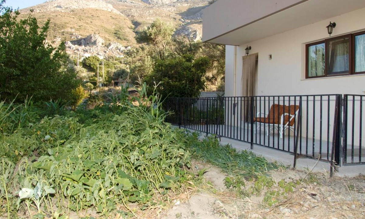Akoumia Apartment | Homerez - Beautiful appartement for 6 ppl. with garden and terrace at Akoumia
