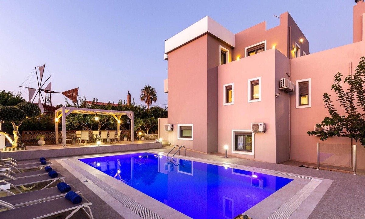 Adelianos Kampos Villa | Homerez - Big villa for 11 ppl. with swimming-pool at Adelianos Kampos
