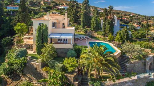 Andros Town Villa | Hortensia Villa - Infinity Pool & Sea Views by Explore Andros