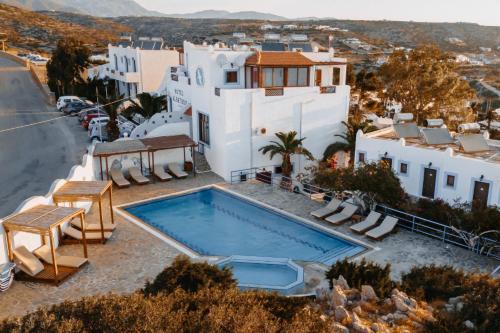 Menetai House | Hotel Albatros
