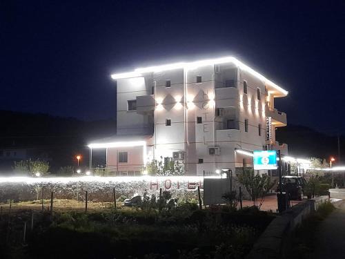 Lazarat Hotel | Hotel Apostoli