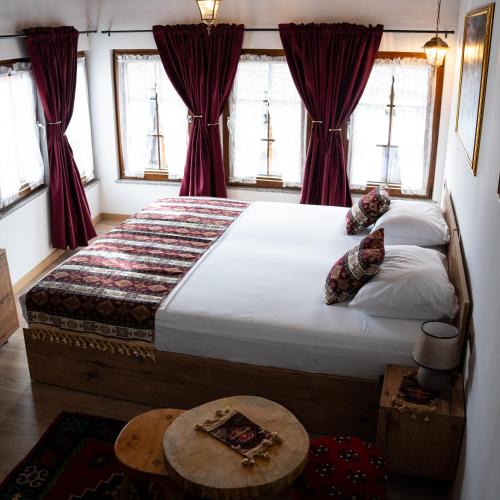 Mejë Hotel | Hotel Ari Old Town