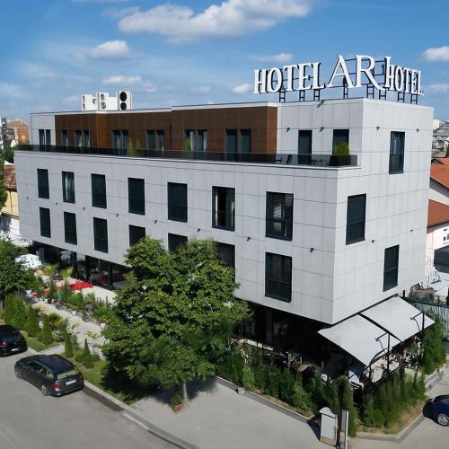 Mejë Hotel | Hotel Ari