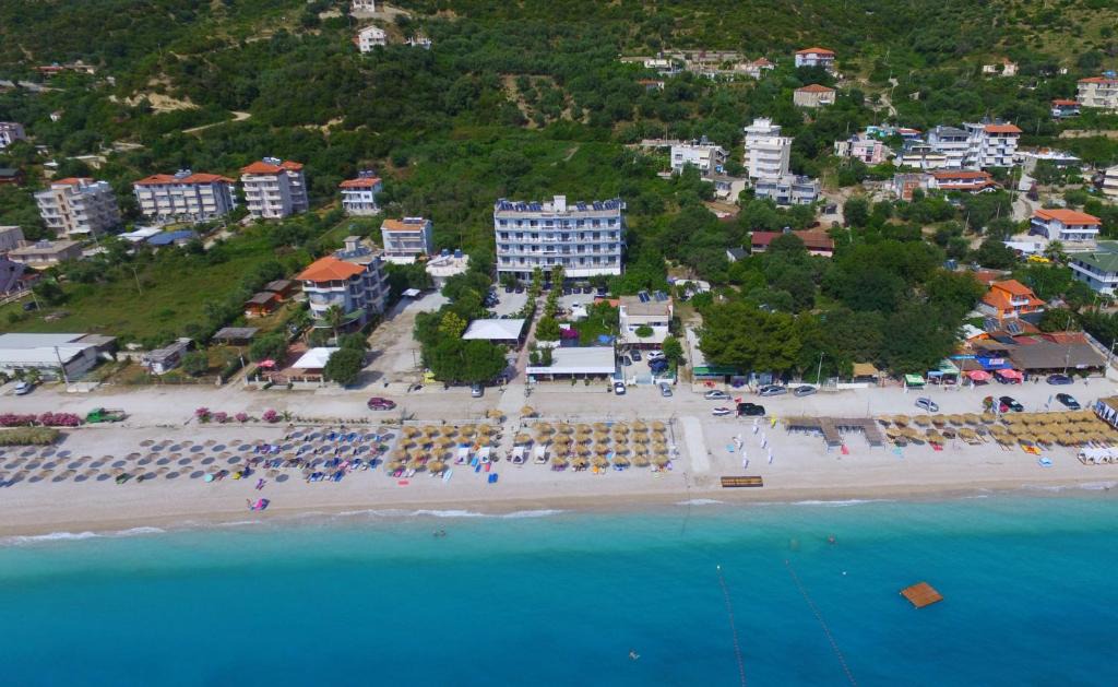 Qazim Pali Hotel | Hotel Blue Days