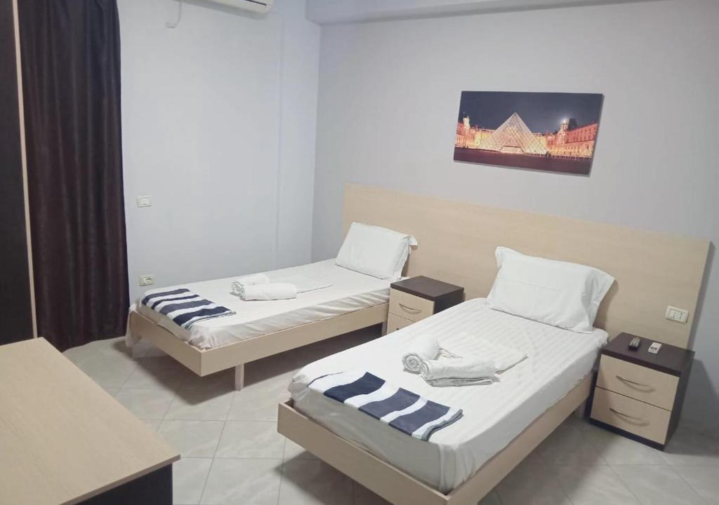 Qerek Hotel | Hotel Blue Moon