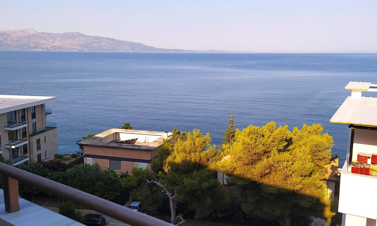 Sarande Hotel | Hotel Chicago