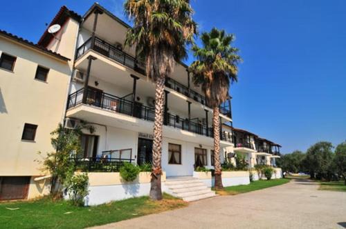 Megalos Prinos Hotel | Hotel Coral