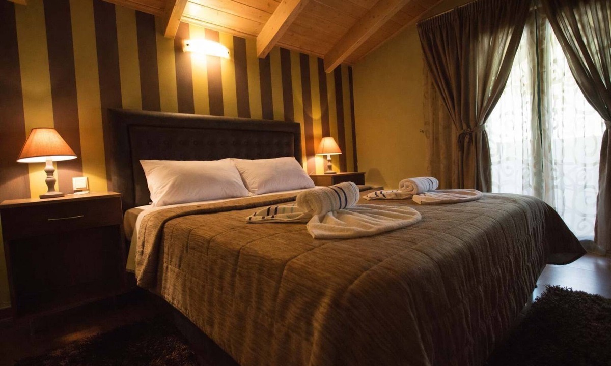 Menidion Bed & Breakfast | Hotel Delfini – Seaside Family Room, Menidi