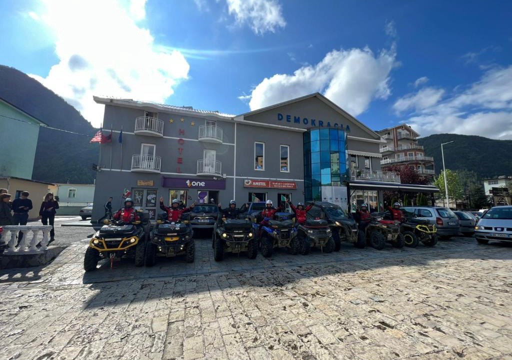 Sakës Hotel | Hotel Demokracia