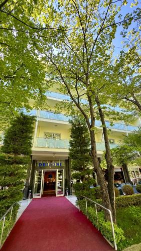 Tushemisht Hotel | Hotel Driloni