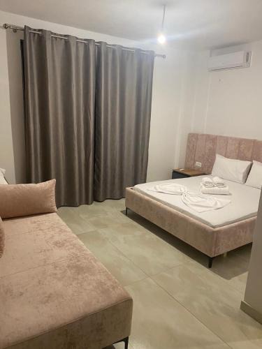 Qazim Pali Apartment | hOTEL EMILY,S