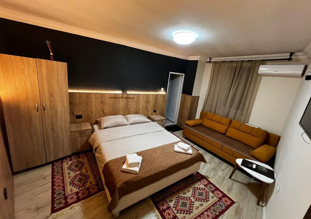Kolovicë Hotel | Hotel Lido