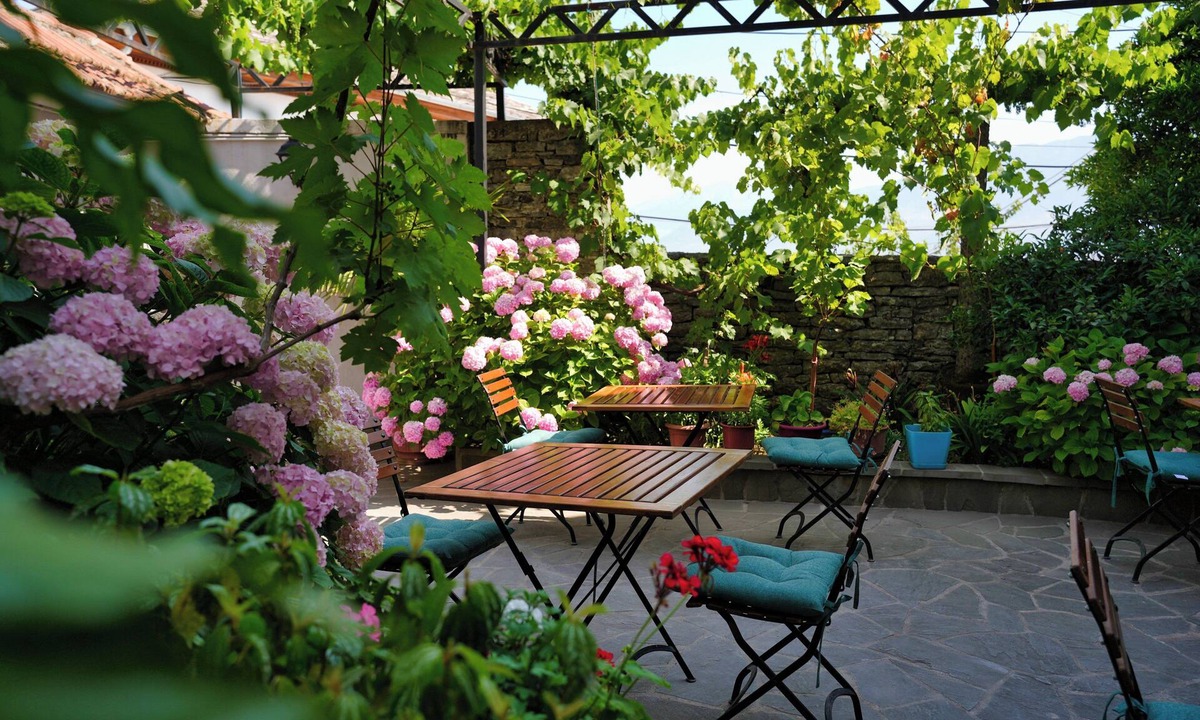 Gjirokaster Hotel | Hotel Palorto