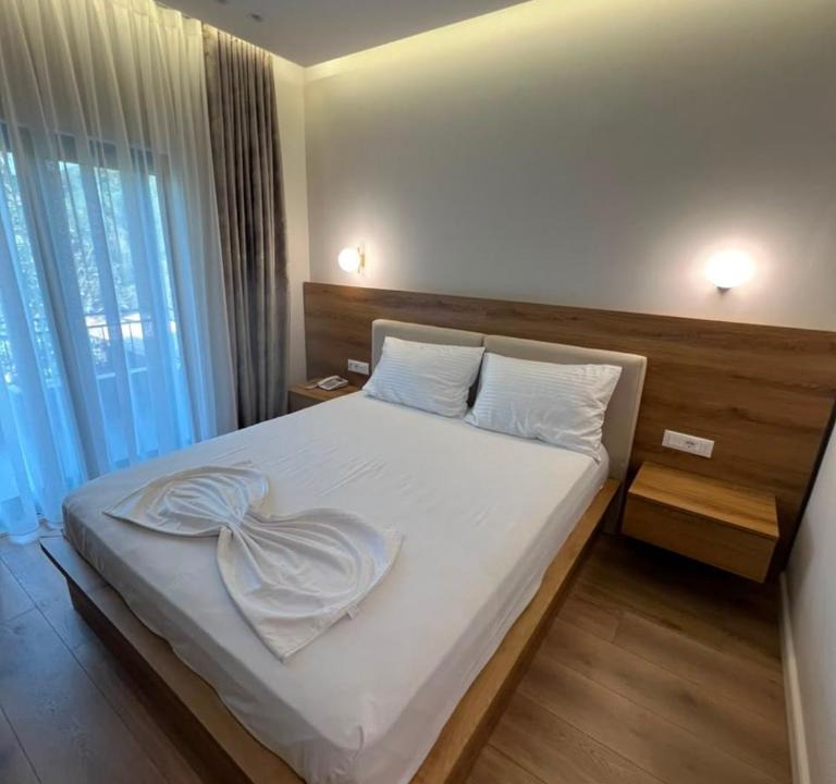 Petrele Hotel | Hotel Restorant Riza
