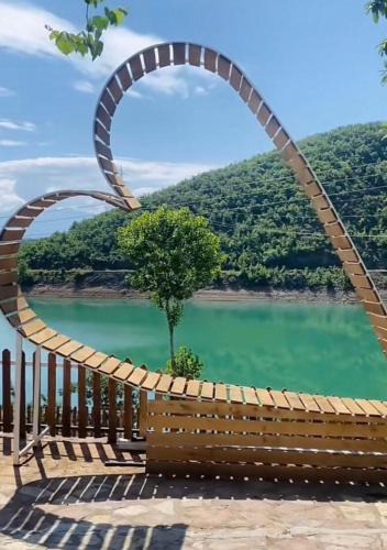 Sakës Hotel | Hotel Tani