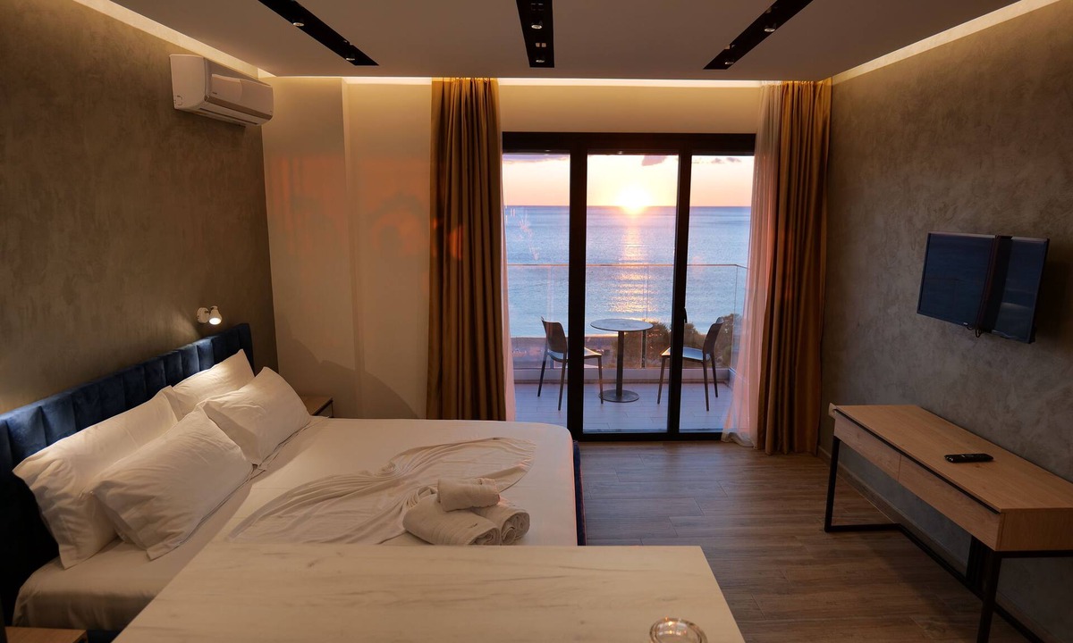 Shengjin Hotel | Hotel Triumf Shengjin