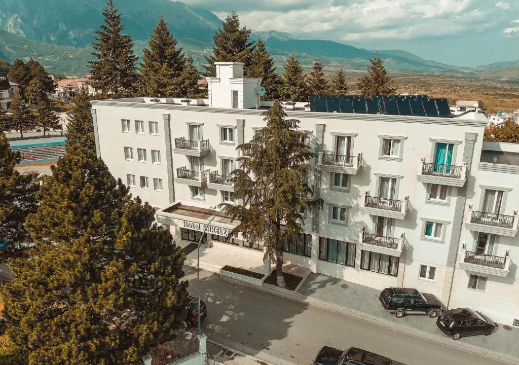 Bajram Curri Hotel | Hotel Turizem Shkelzeni
