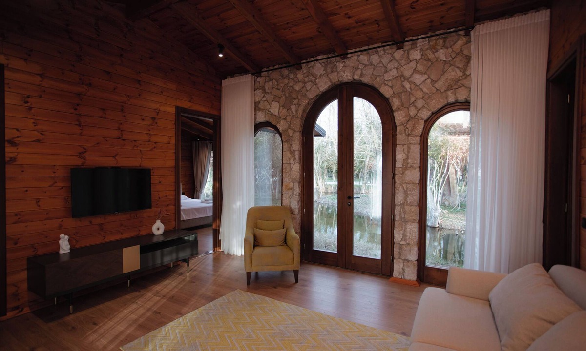 Lezhe Resort | Hoteli Gjuetise