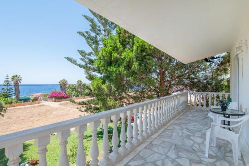 Agrilos Apartment | House with Sea View
