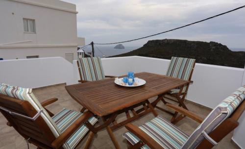 Kithira Apartment | Hytra view house
