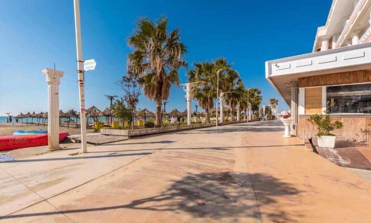 Golem Apartment | Infinity Beachfront Suites by PS