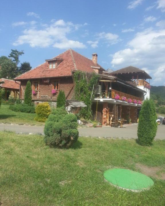Leposaviq District Hotel | Inn Cakmara