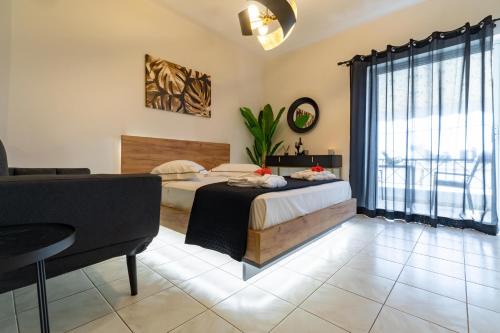 Tolo Apartment | Islet View