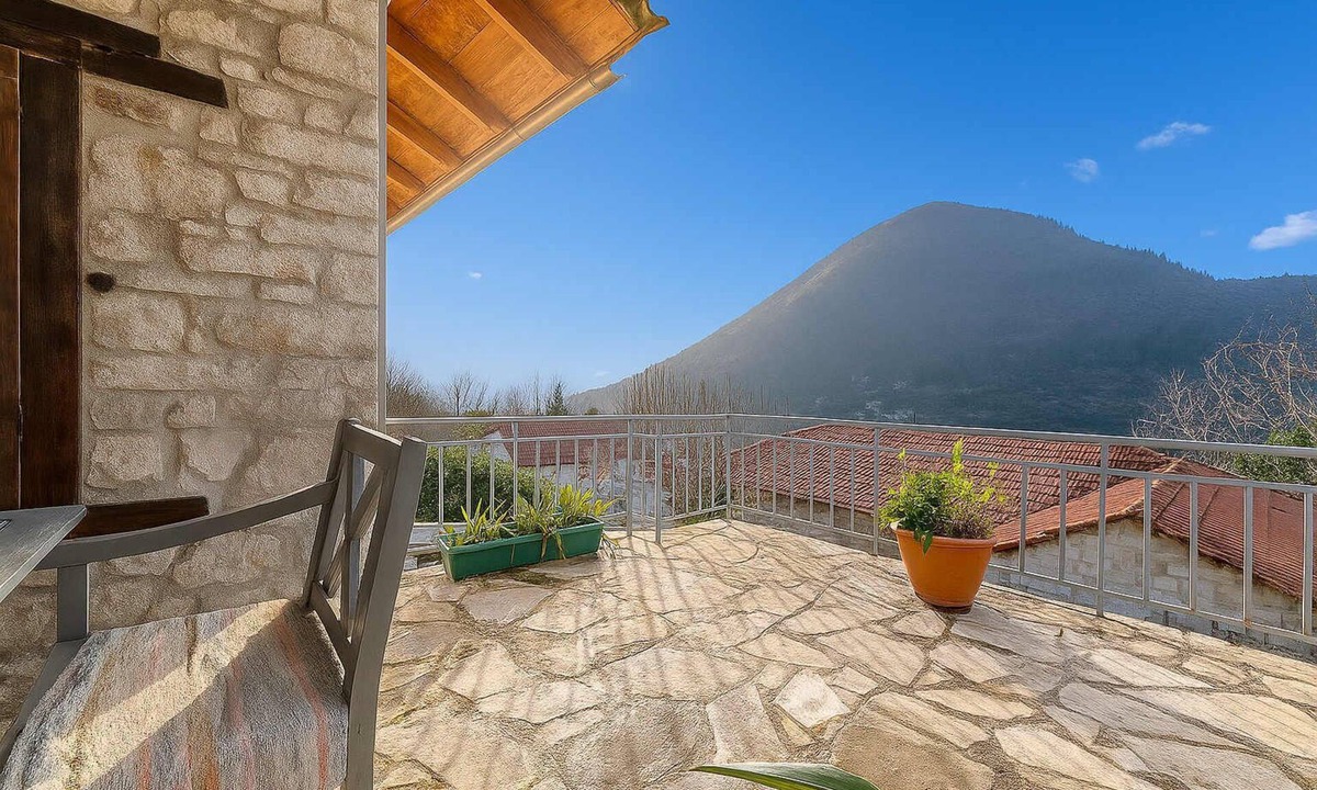 Ano Vlasia House | Kalavrita Winter Retreat - Homely Spacious Chalet