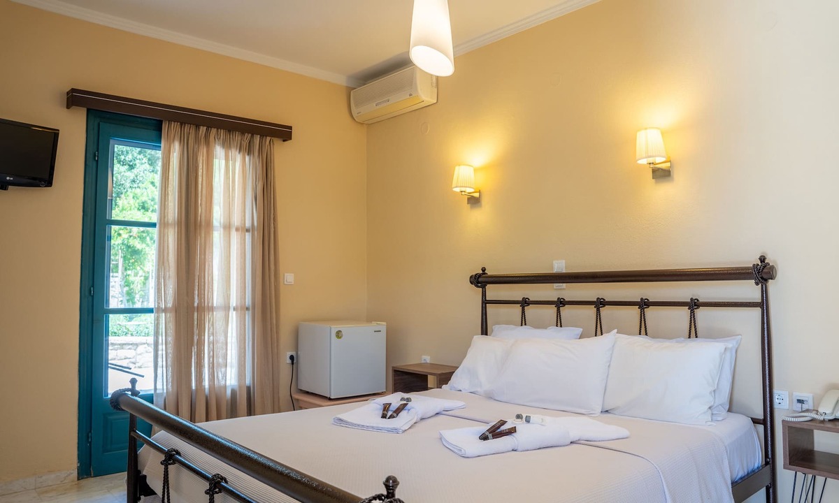 Karavostasi Hotel | Karavostasi Beach Hotel
