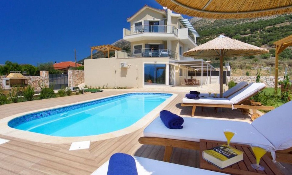 Agia Efimia House | Kefalonia Horizon Villa by Interhome