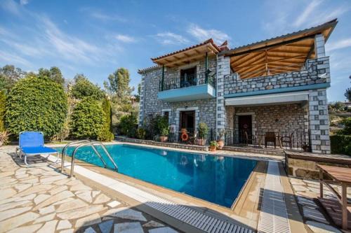 Lefktron Villa | Kelly's Villa in Stoupa