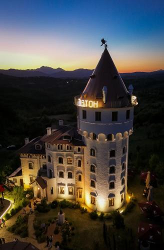 Sakës Hotel | Keshtjella Duka