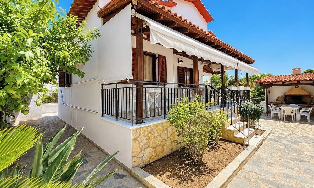 Kineta House | Kineta Garden Retreat - Coastal House for 8 by ΜΡS