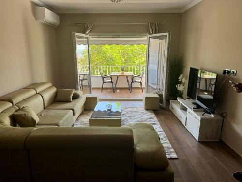 Elbasan Apartment | Kisses from Tirana