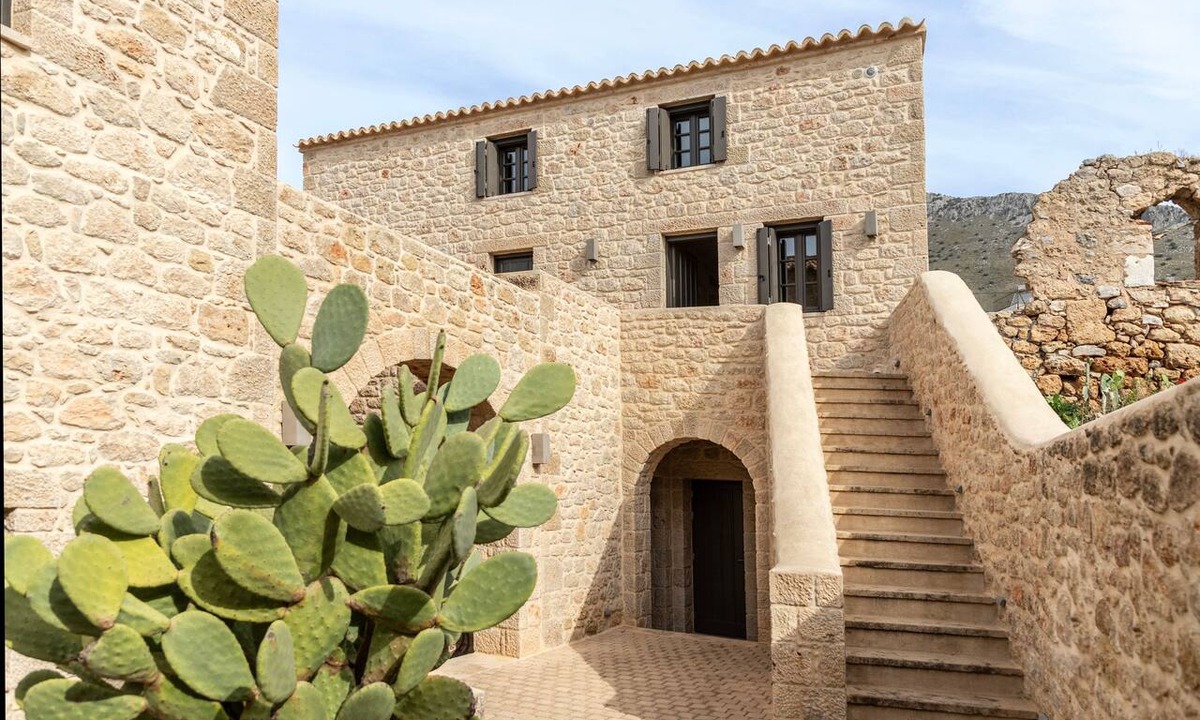Oitylo Hotel | Korona Boutique Hotel