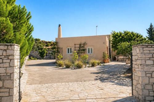 Travasarianika House | KYTHIRA ISLAND RETREAT
