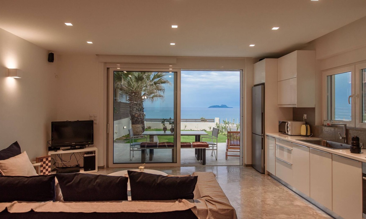 Kokinos Pirgos Apartment | LΙDIA BEACH SUITES - SUITE LΙDIA AND SUITE APHRODITE (LUXURY SUITES FOR RENT)