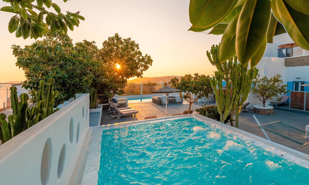 Glastros Hotel | La Stella Stay