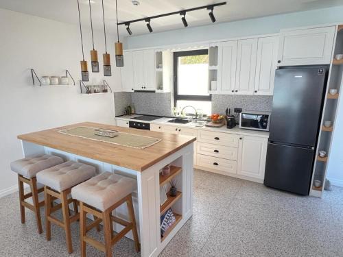 Shkoder Villa | Lake Breeze Villa with a Pool & Magnificent Views