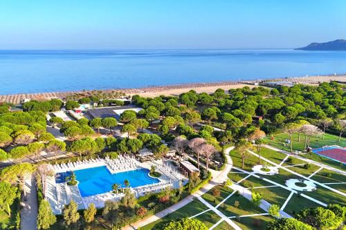 Ishem Apartment | Lalzit Bay Dream Villa - Happy Rentals
