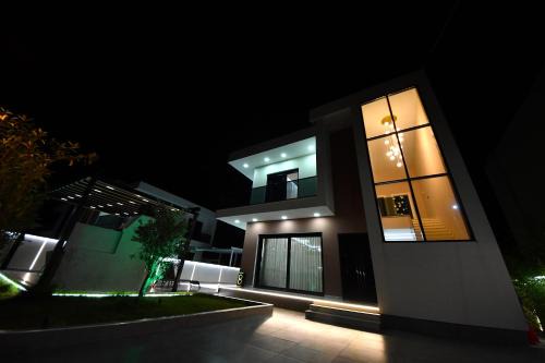 Ishem Villa | Lavéa Villa