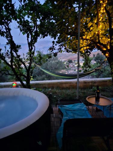 Gjirokaster Apartment | Lemon Garden Apartment-Hot Tub Jacuzzi